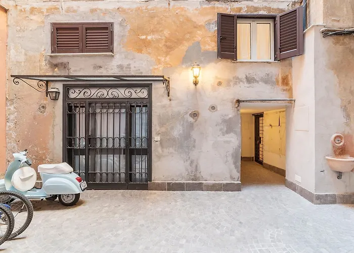 Sweet Little Suite Near Pantheon